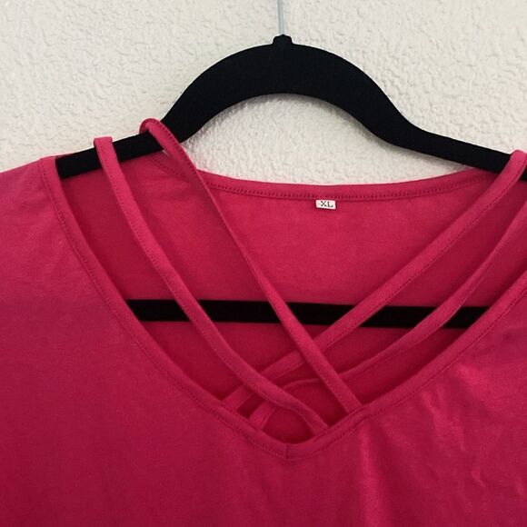NWOT- hot pink tulip sleeve T-shirt- Size XL - Picture 4 of 6